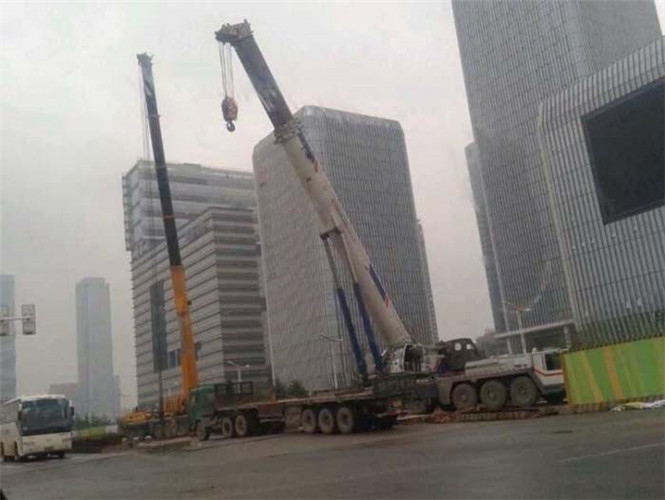 河南“自动找平”—— 吊车的 “平地神器” 技术